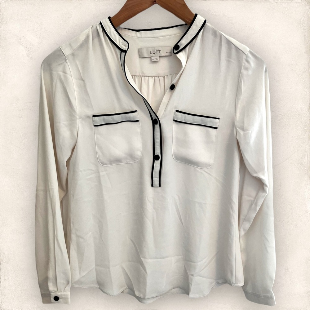 LOFT XS Professional White and Black Blouse EUC